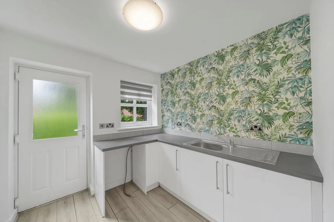 Lavender Walk, Ashton-In-Makerfield, Wigan, Wigan, WN4 0RD, photo 6
