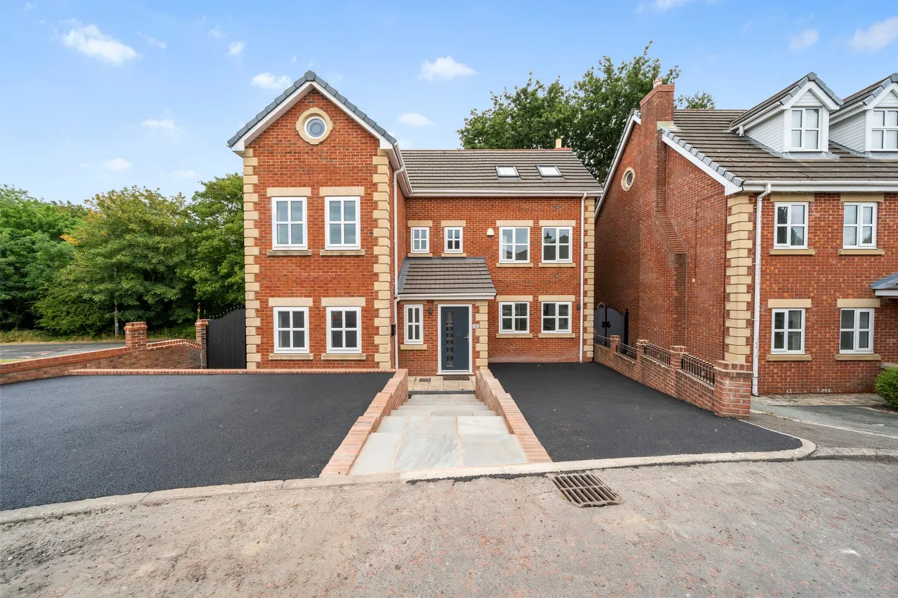 Lavender Walk, Ashton-In-Makerfield, Wigan, Wigan, WN4 0RD, photo 5