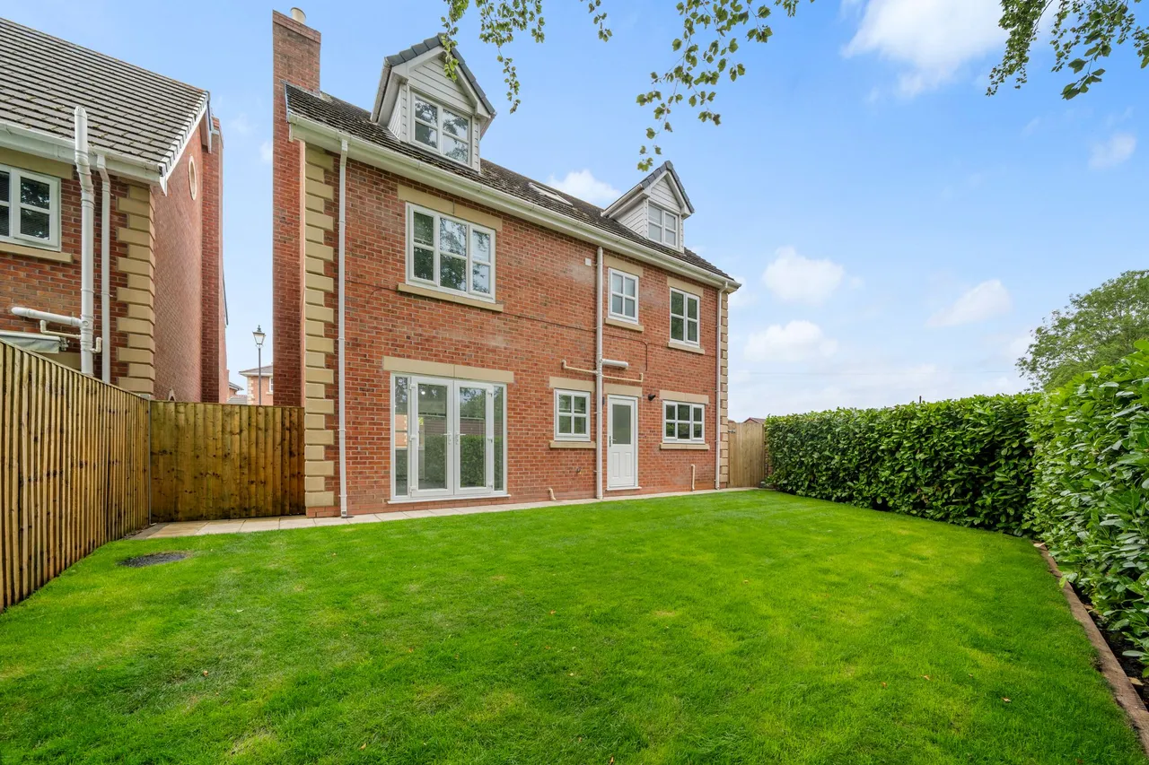 Lavender Walk, Ashton-In-Makerfield, Wigan, Wigan, WN4 0RD, photo 30