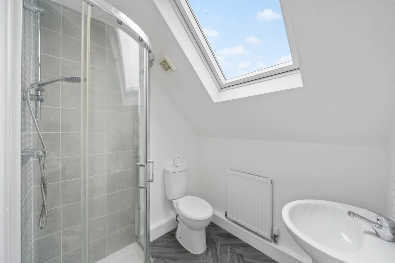 Lavender Walk, Ashton-In-Makerfield, Wigan, Wigan, WN4 0RD, photo 17