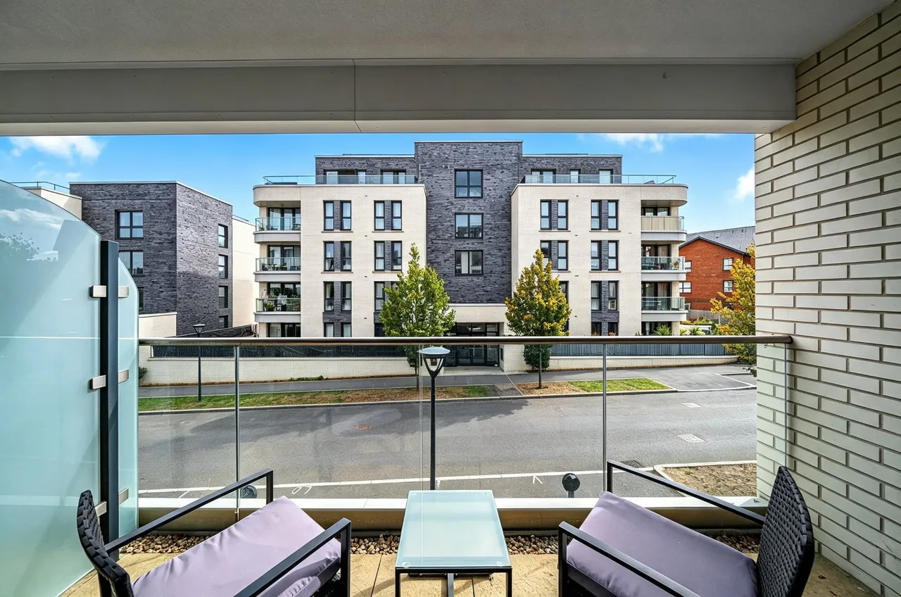 Chieftain Road, Longcross, KT16, photo 4