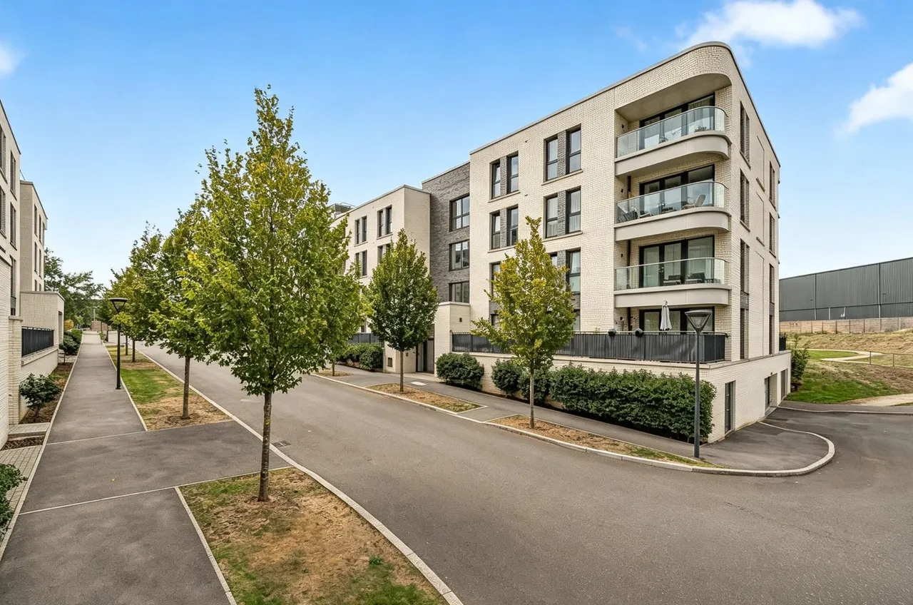 Chieftain Road, Longcross, KT16, photo 15