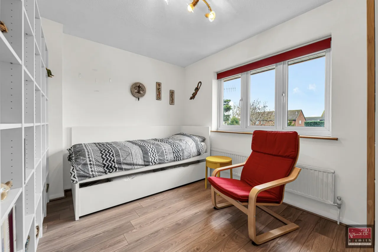 Ashford Crescent, Ashford, photo 8