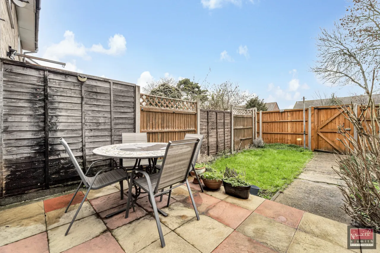 Ashford Crescent, Ashford, photo 10