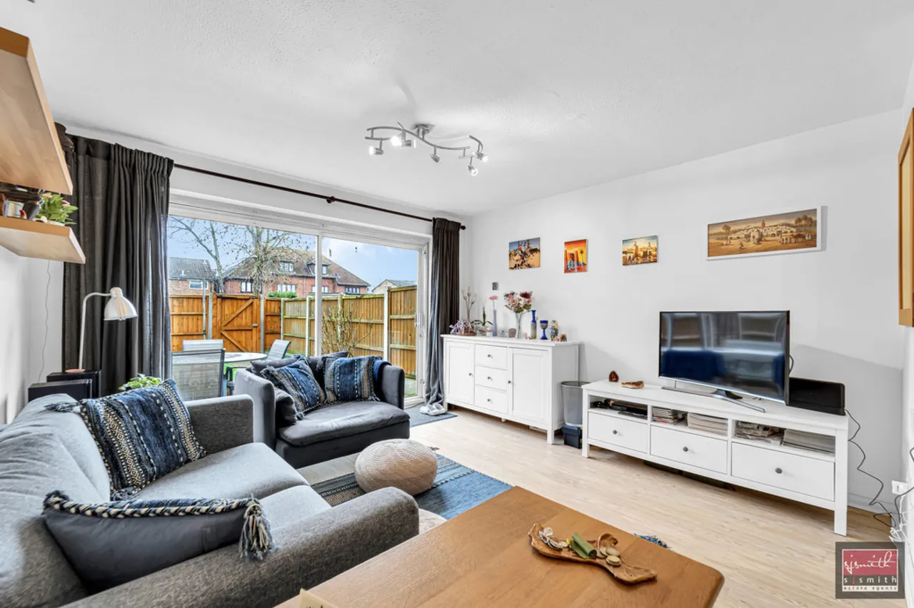 Ashford Crescent, Ashford, photo 4