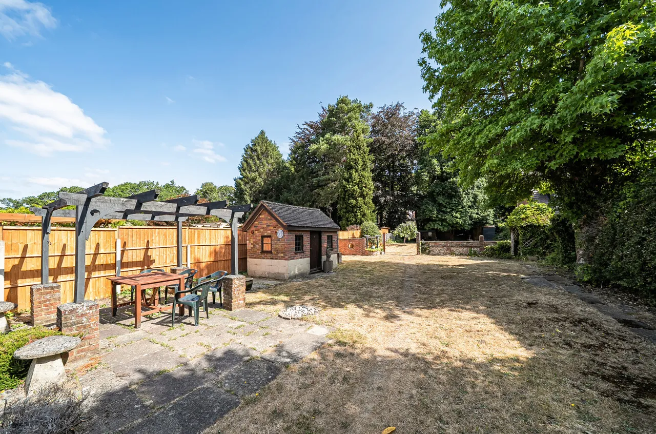 Longmeadow, Frimley, Camberley, Surrey, GU16 8RR, photo 9
