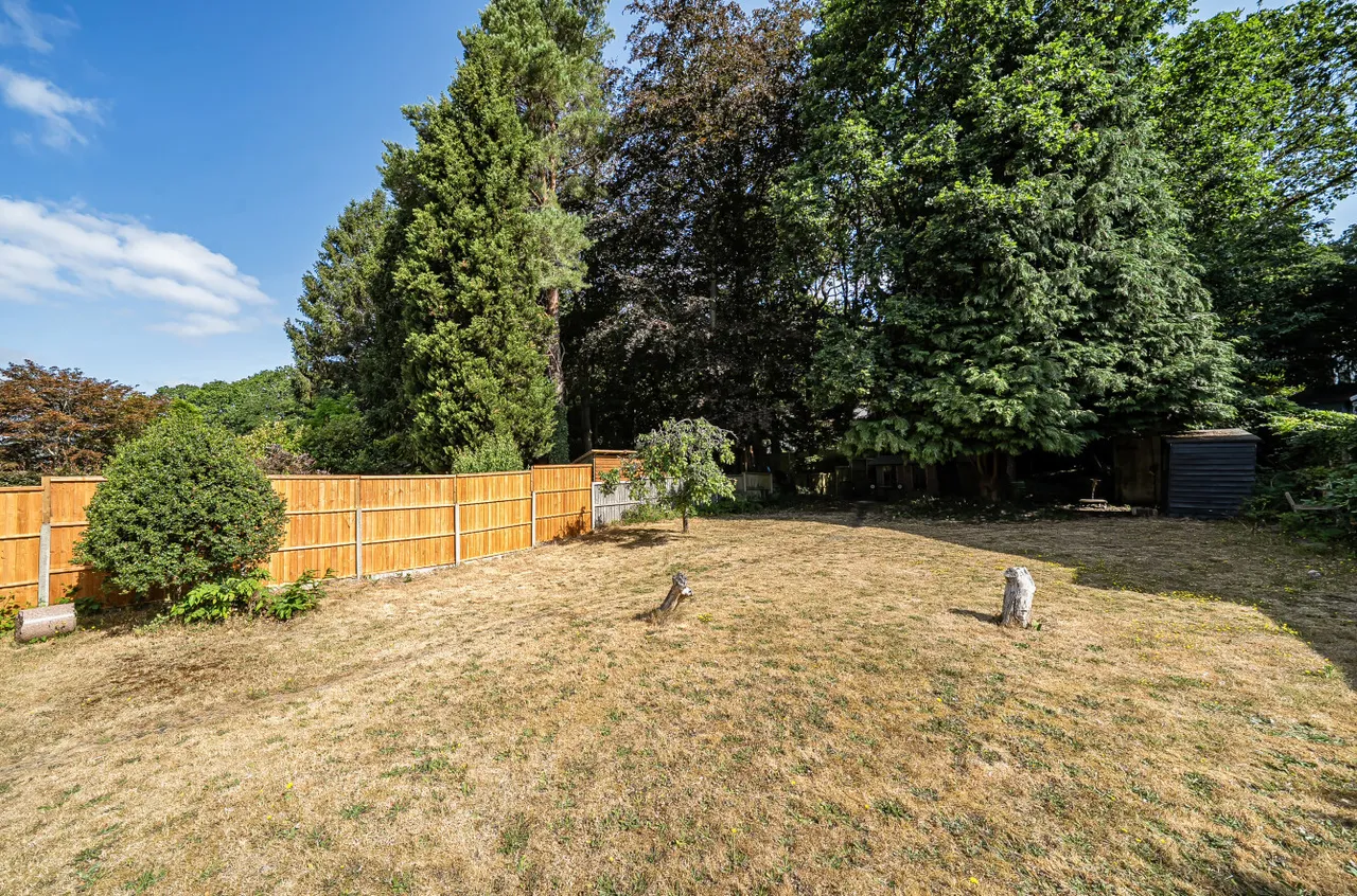 Longmeadow, Frimley, Camberley, Surrey, GU16 8RR, photo 18