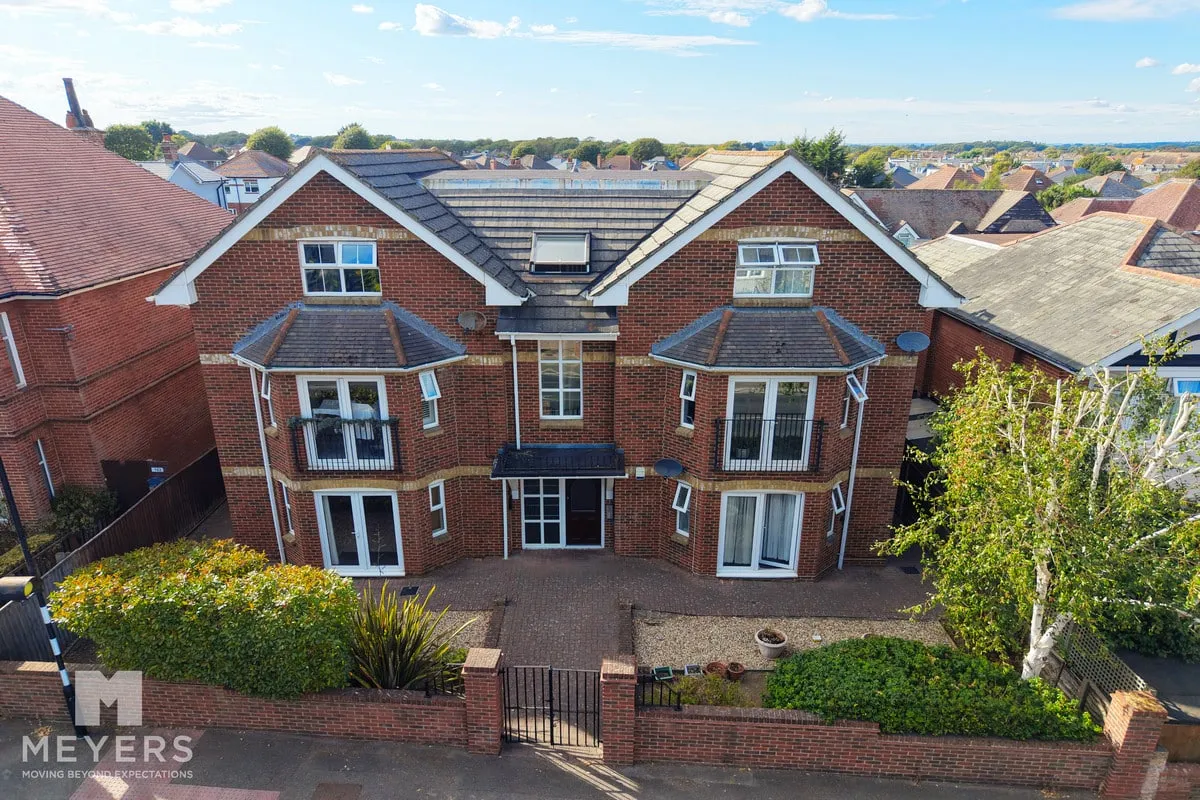 2 bed flat for sale, Belle Vue Road, Bournemouth, BH6