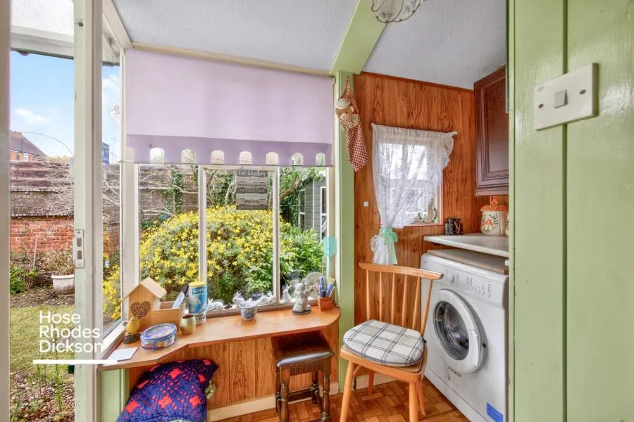 Fitzroy Street, Sandown, PO36, photo 8
