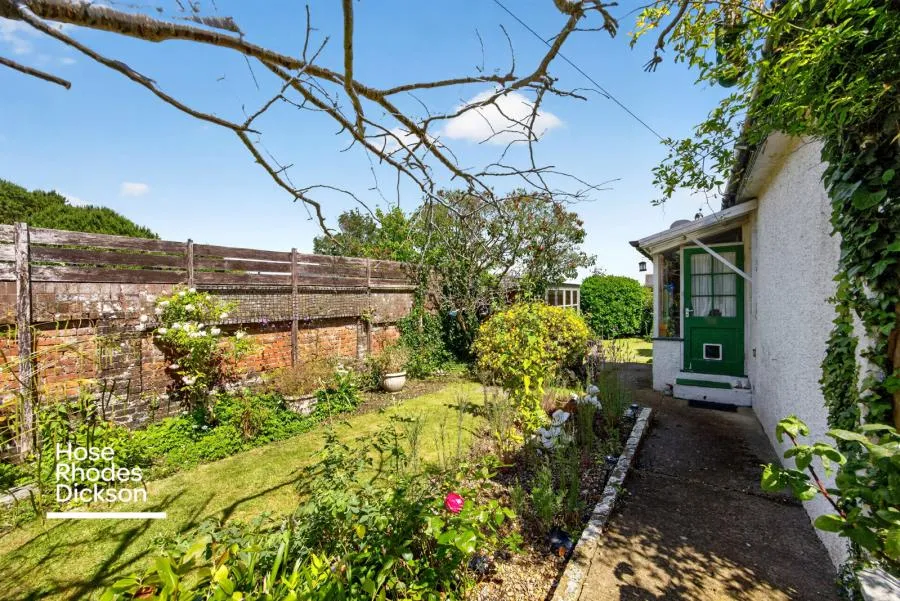 Fitzroy Street, Sandown, PO36, photo 18