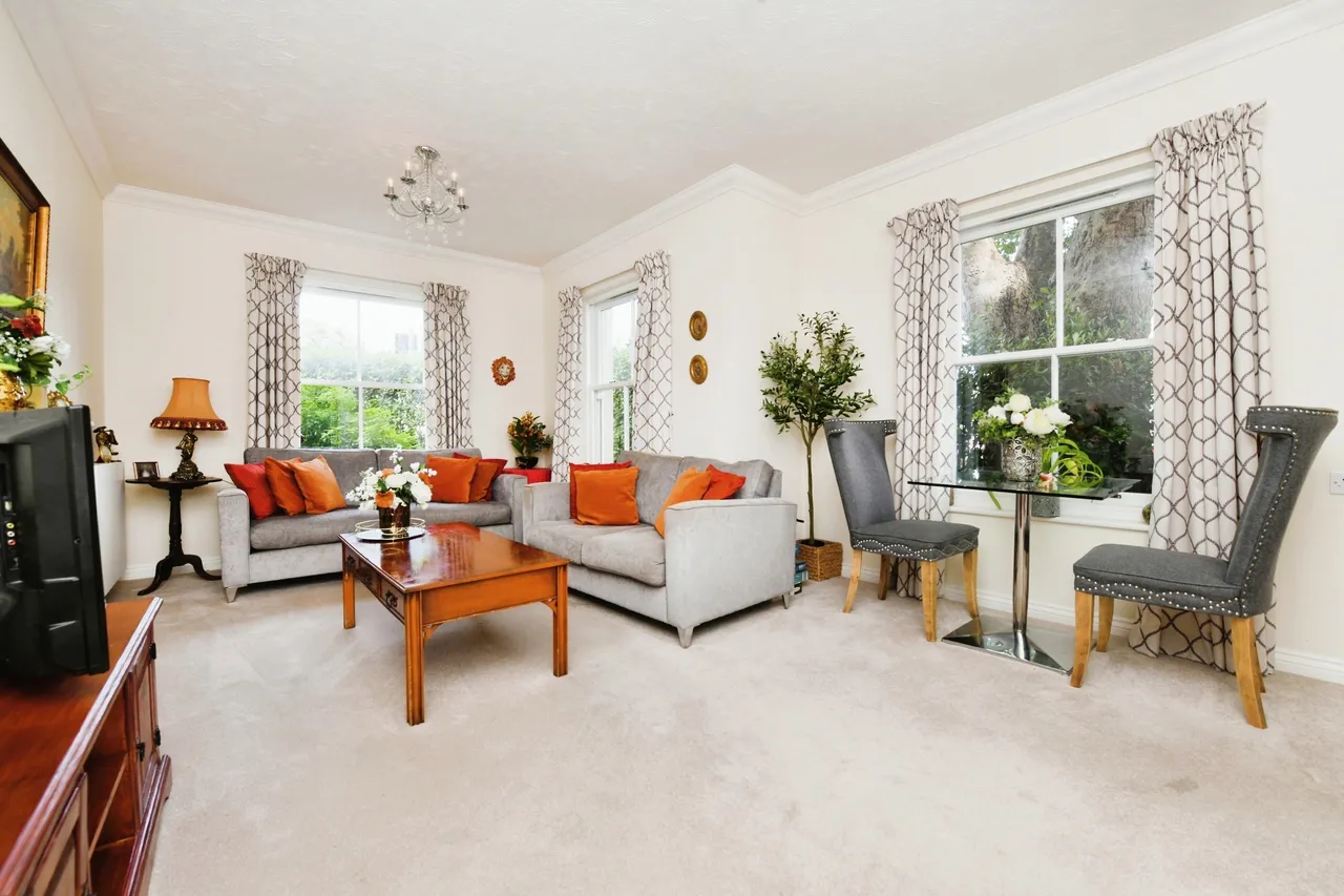 2 bed flat for sale — New London Road, Chelmsford, Essex, CM2