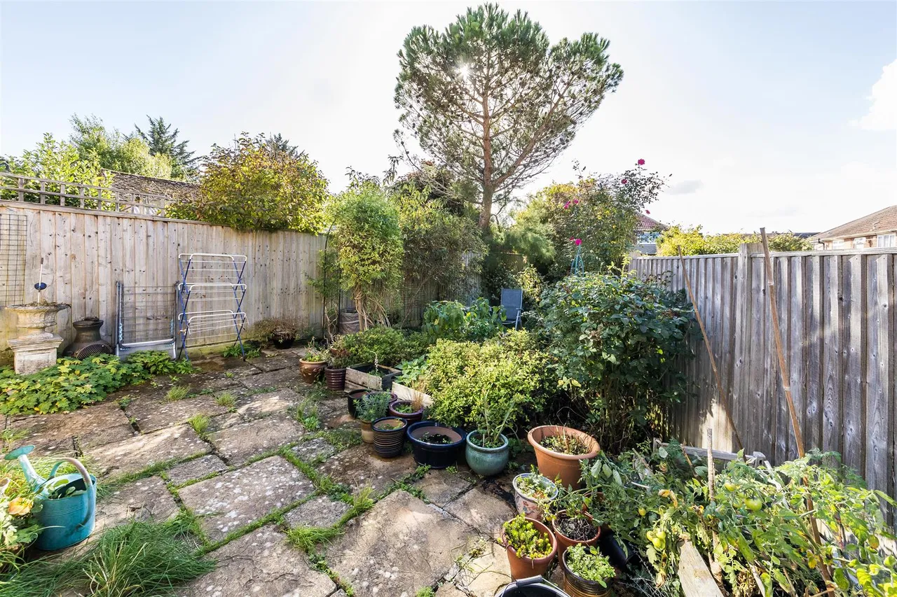 Hazel Crescent, Kidlington, photo 15