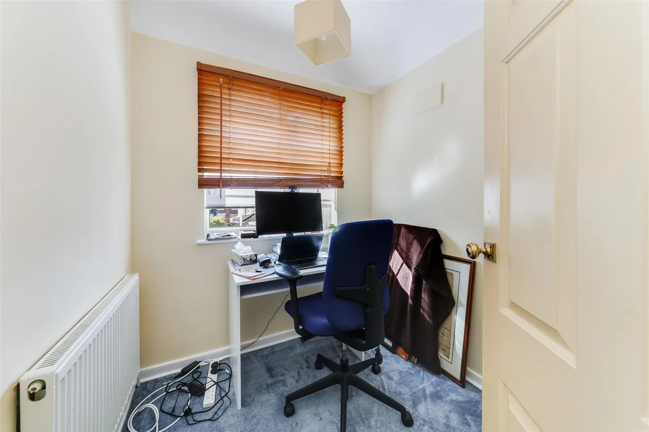 Hazel Crescent, Kidlington, photo 12