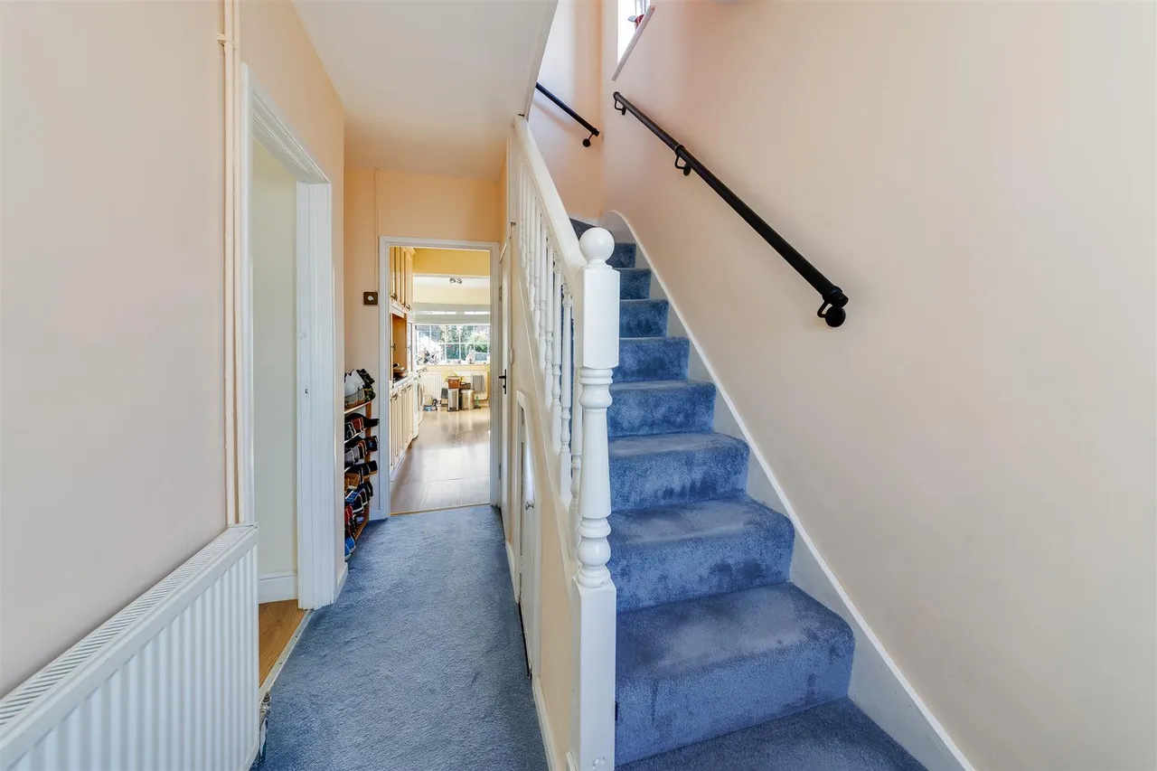 Hazel Crescent, Kidlington, photo 7