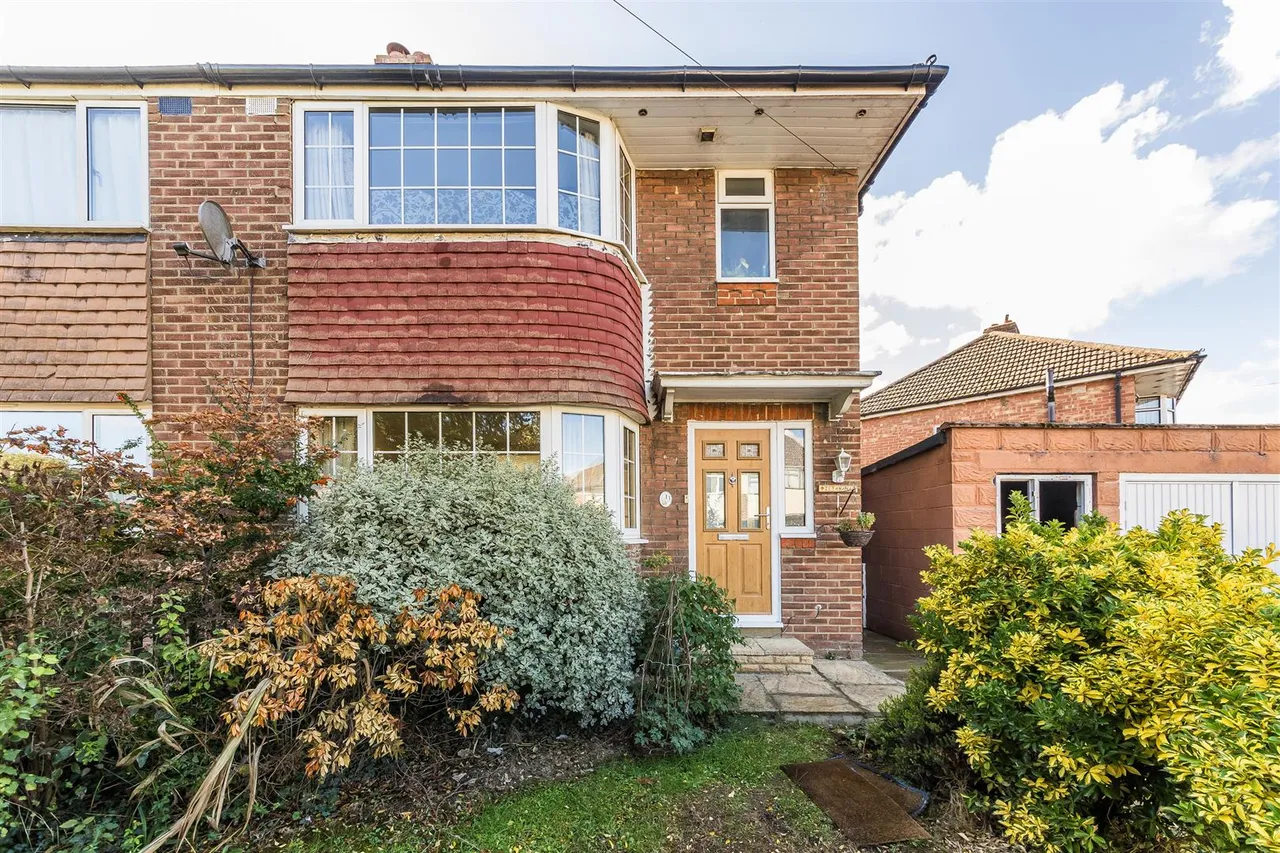3 bed house to rent, Hazel Crescent, Kidlington