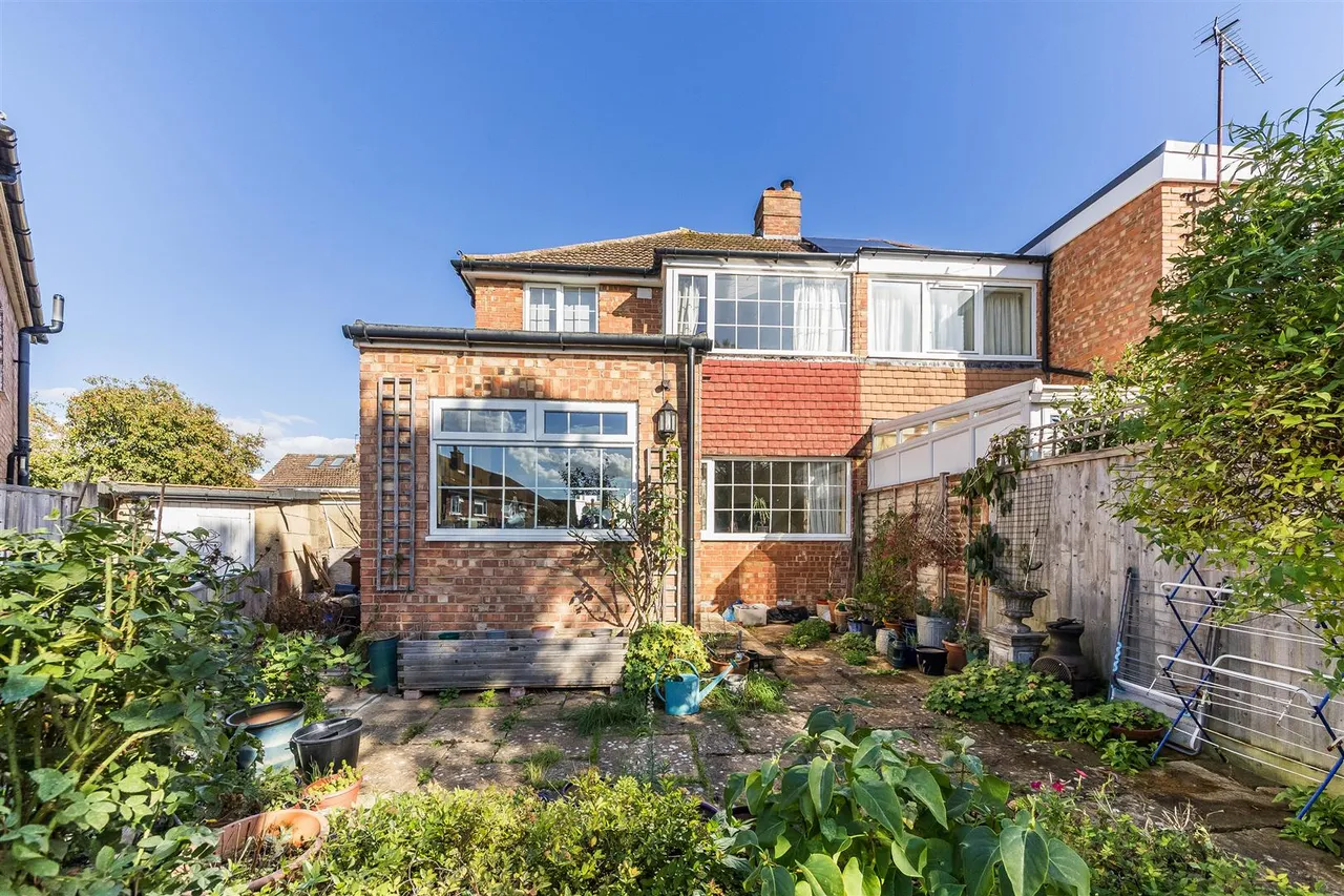 Hazel Crescent, Kidlington, photo 18