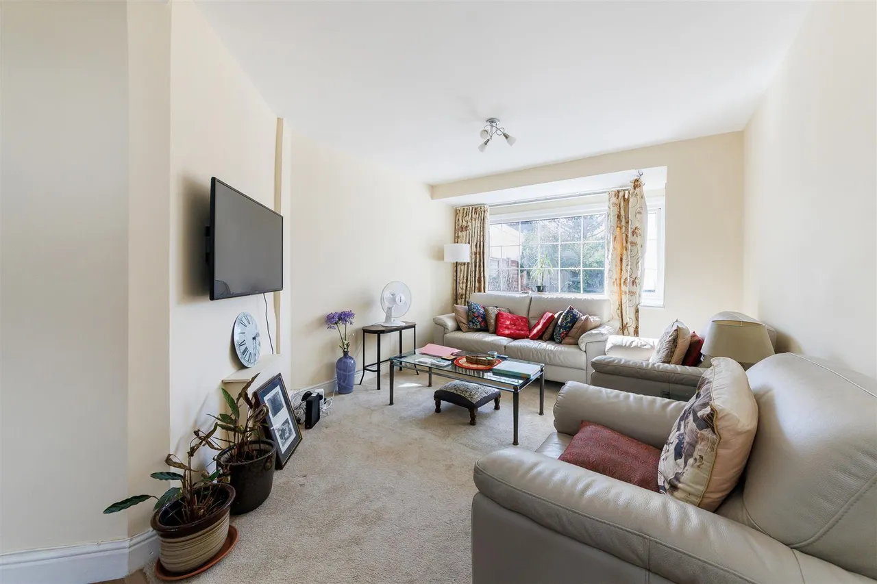 Hazel Crescent, Kidlington, photo 8