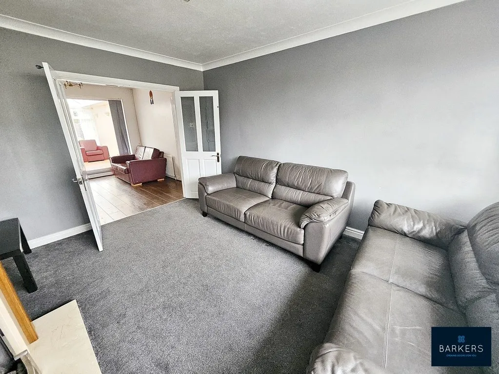 Crowther Road, Heckmondwike WF16 9LA, photo 8