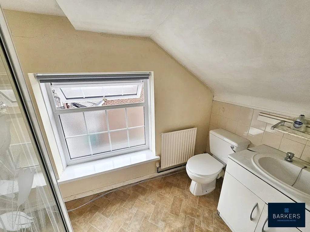 Crowther Road, Heckmondwike WF16 9LA, photo 6