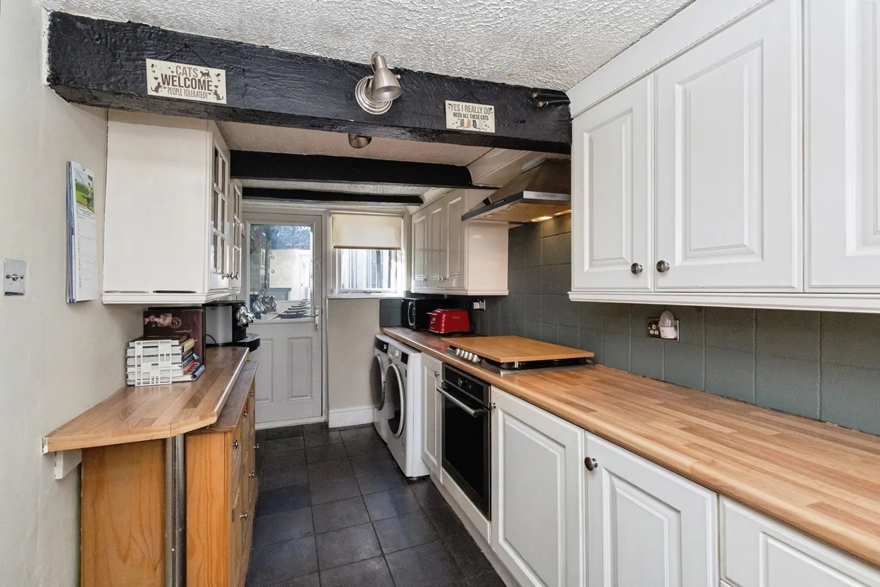 Newmarket Road, ASHTON-UNDER-LYNE, Lancashire, OL7, photo 8