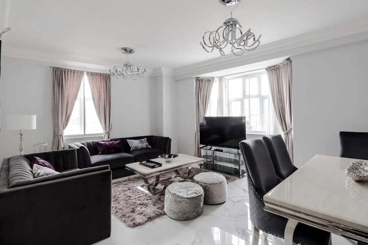 2 bed flat for sale, Brompton Road, Knightsbridge, SW3