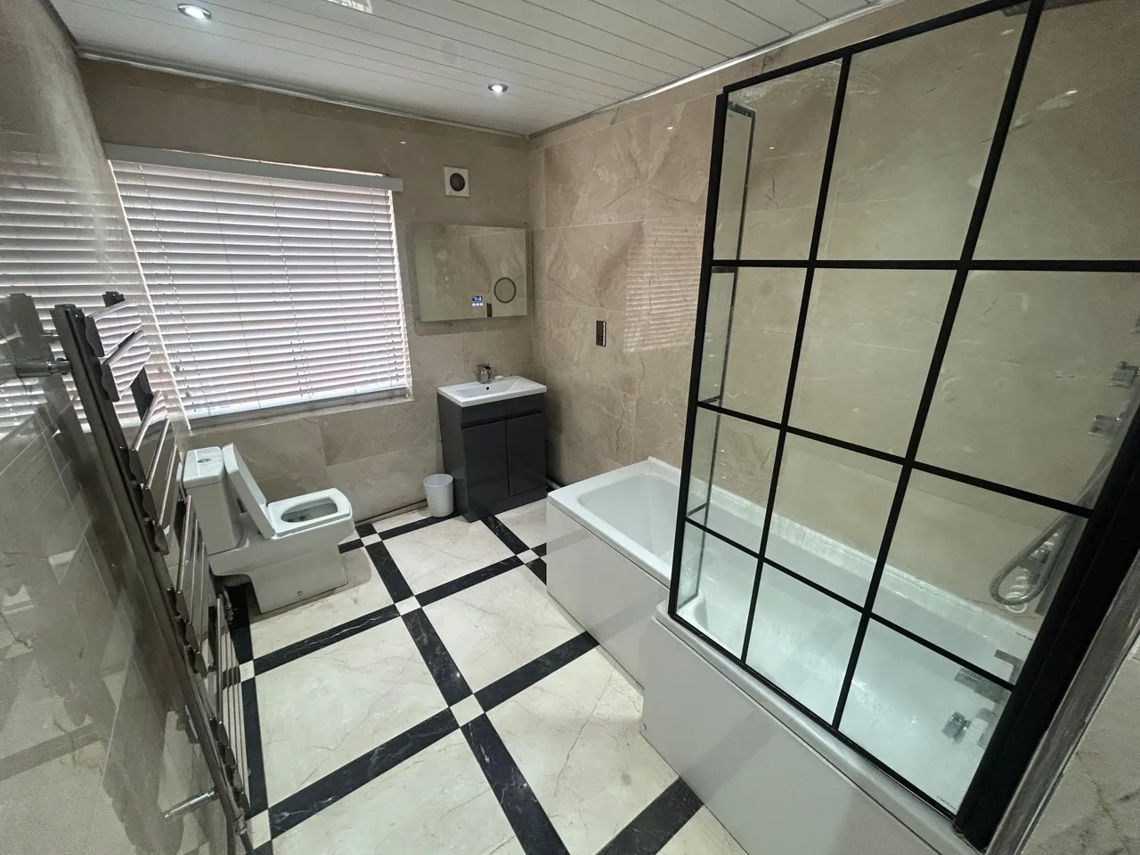 Derby Road, Burton upon Trent, DE14, photo 5