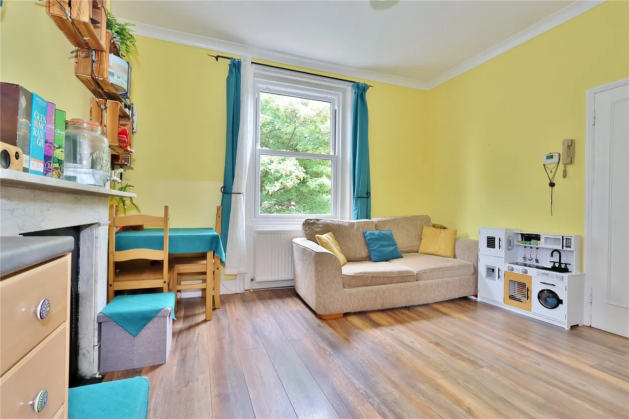 Broomhall Road, Woking, GU21, photo 8