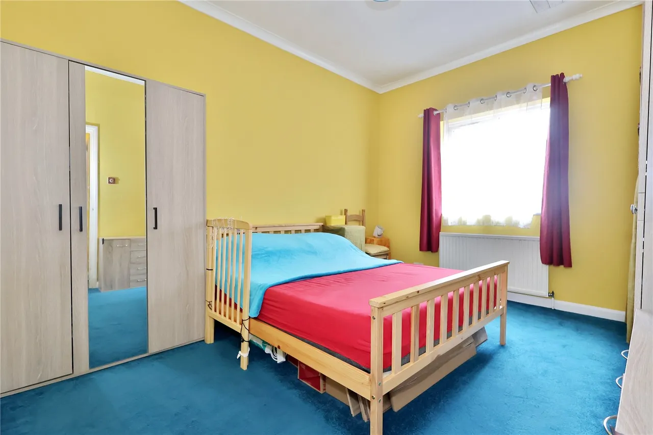 Broomhall Road, Woking, GU21, photo 4