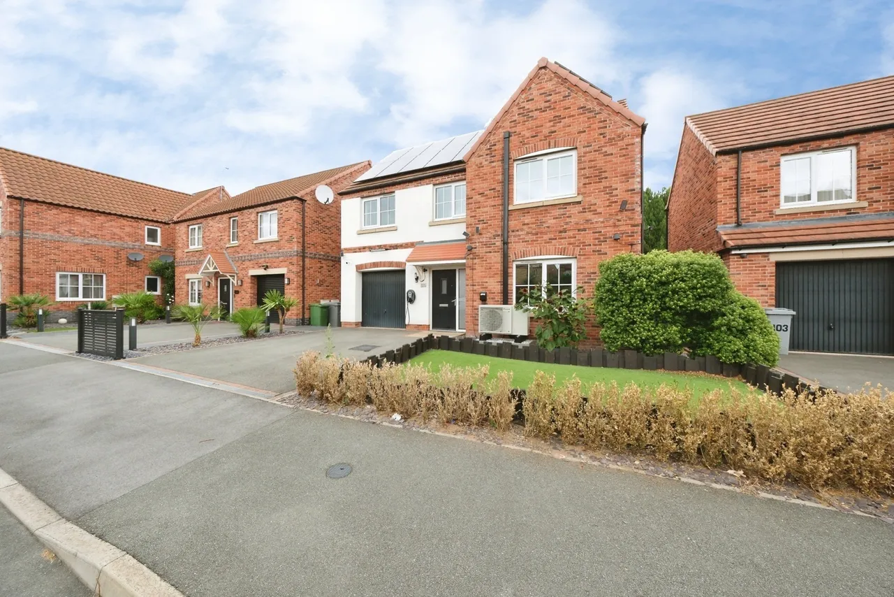 Kingfisher Way, Ollerton, Newark, Nottinghamshire, NG22, photo 2