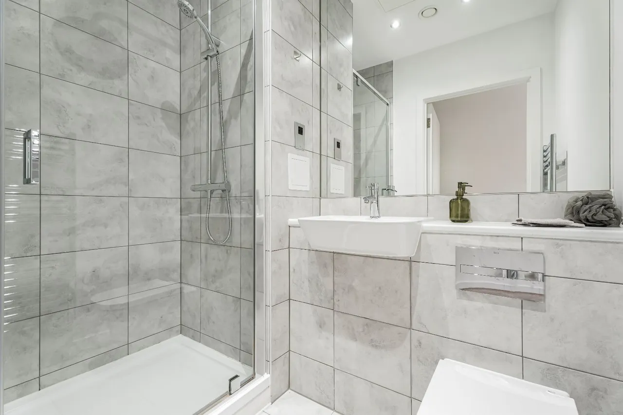 Ensign Street, London, E1, photo 13