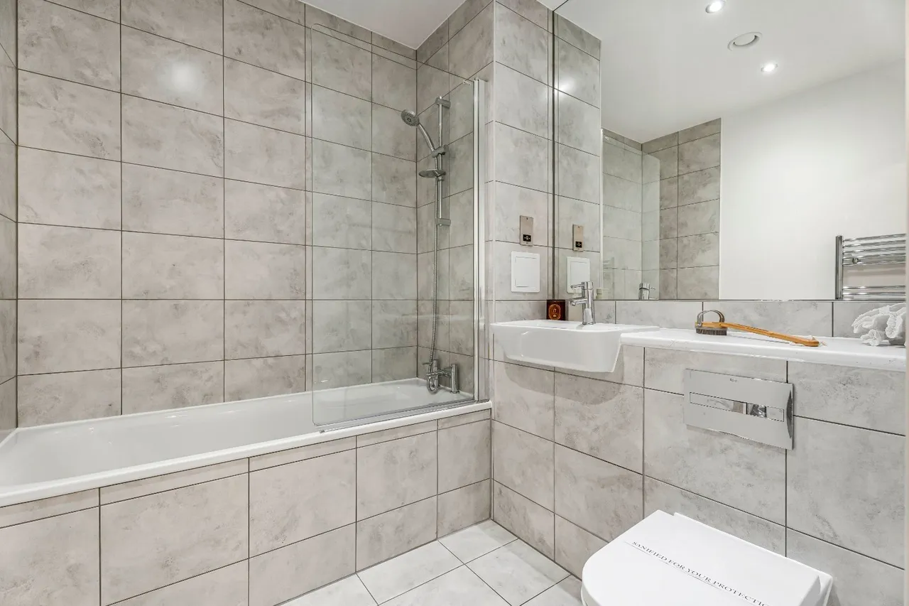 Ensign Street, London, E1, photo 12