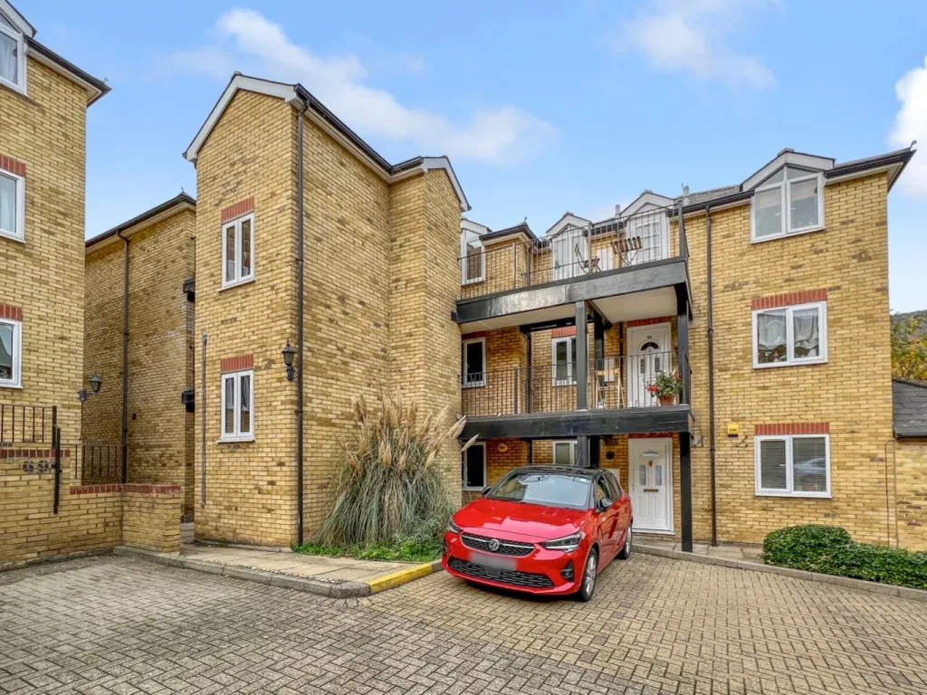 1 bed flat to rent, Clifton Road, Gravesend, DA11