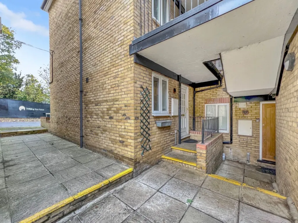 Clifton Road, Gravesend, DA11, photo 9