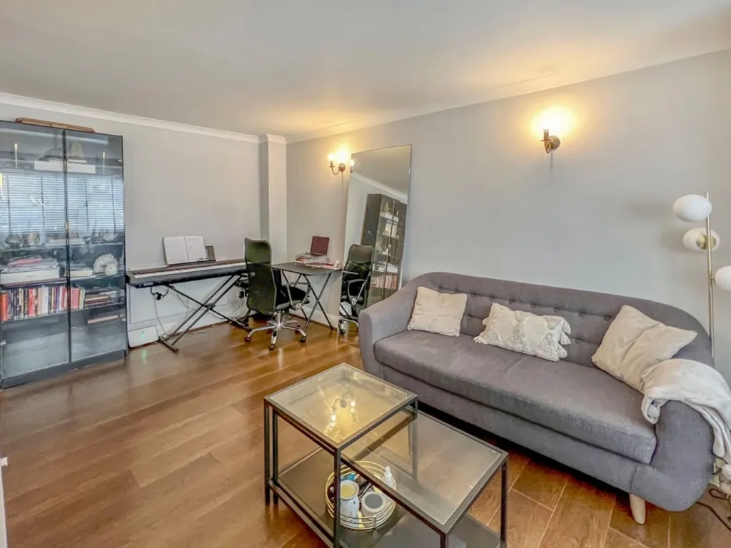 Clifton Road, Gravesend, DA11, photo 4