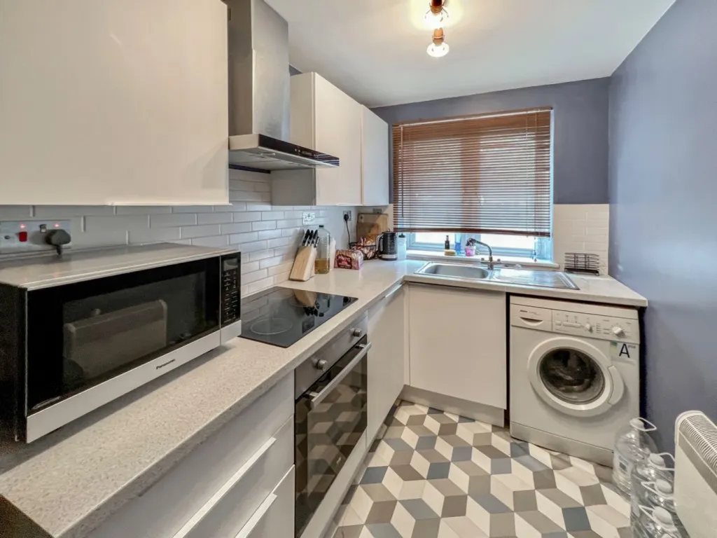 Clifton Road, Gravesend, DA11, photo 2