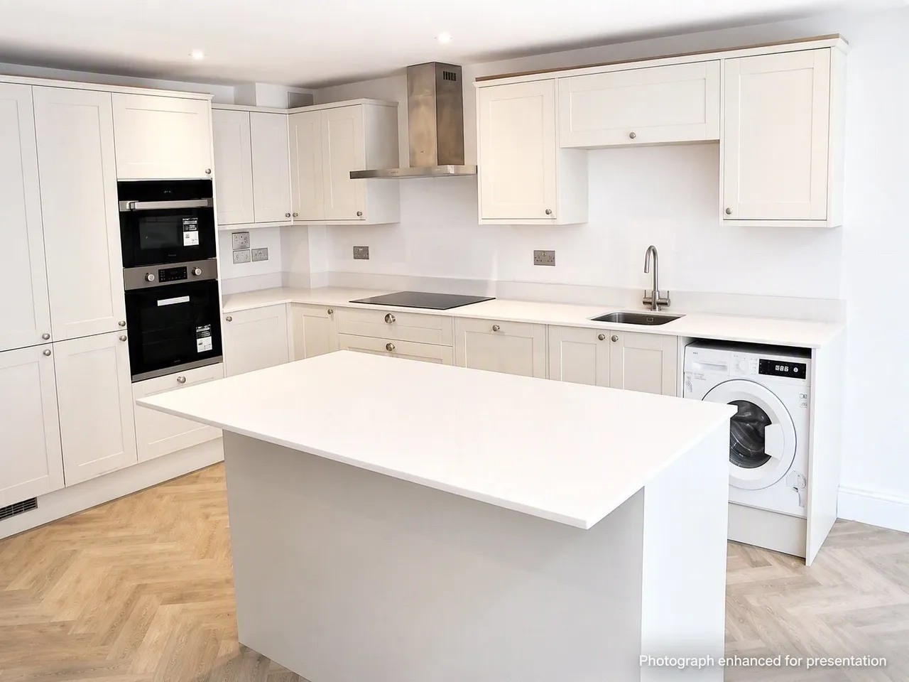 Waverley Road, Weybridge, Surrey, KT13, photo 2