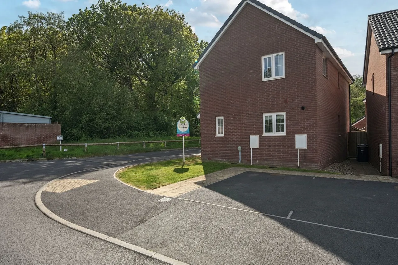 Tawcroft Way, Barnstaple, EX31, photo 22