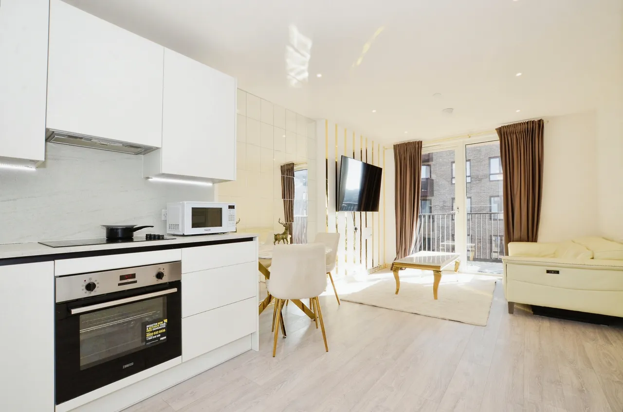 1 bed flat for sale, Henry Strong Road, Harrow, HA1