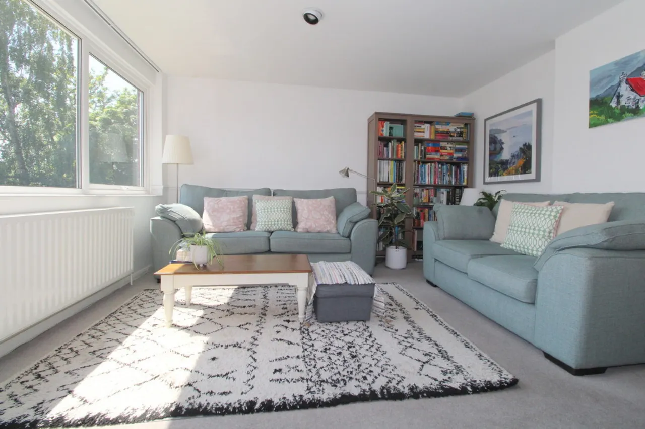Gables Avenue, Ashford, TW15, photo 12