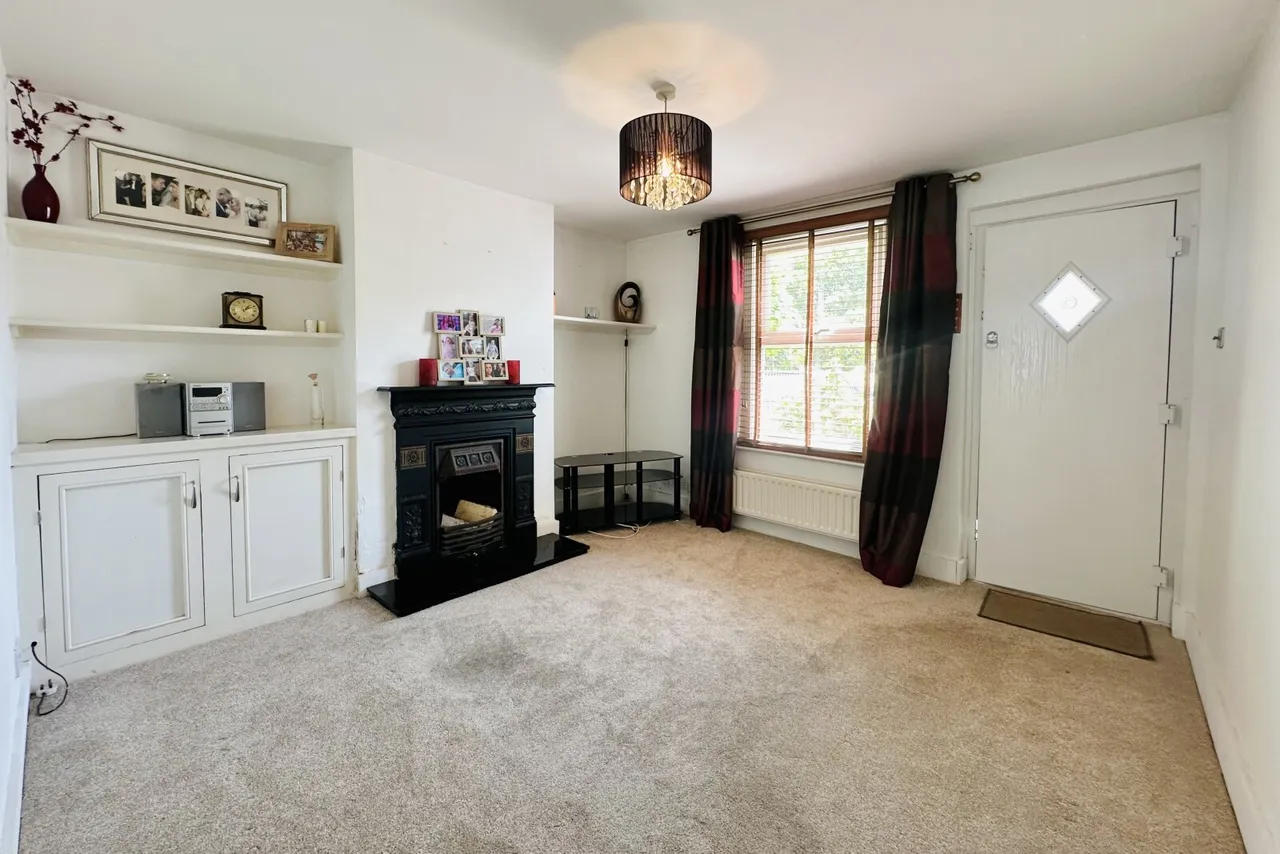 Clarence Road, Fleet, Hampshire, GU51 3XR, photo 2