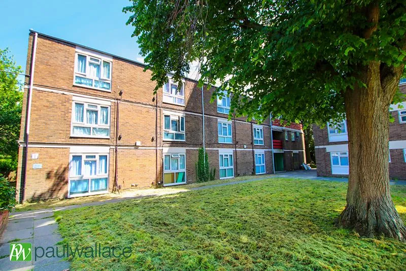 1 bed flat for sale, College Road, Cheshunt, EN8