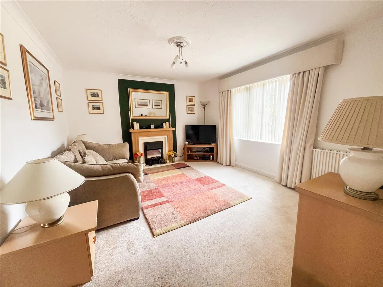 Alexandra Road, Heathfield, TN21 8EB, photo 2