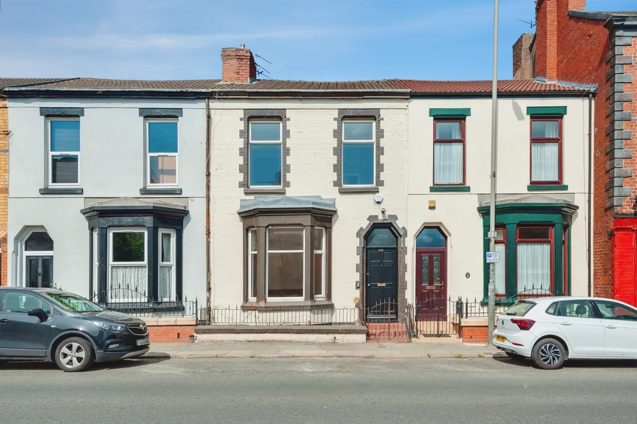 4 bed property for sale, Walton Breck Road, Liverpool, L4