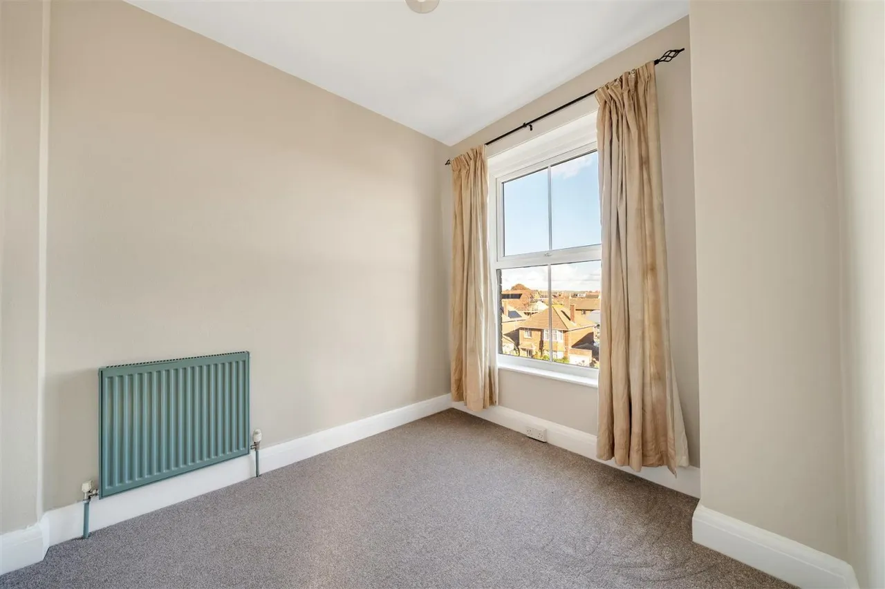 Ullswater Crescent, Weymouth, DT3, photo 10