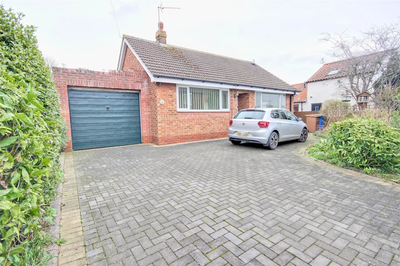 Main Street, Leconfield, Beverley, photo 13