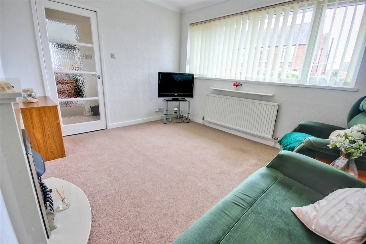 Main Street, Leconfield, Beverley, photo 5