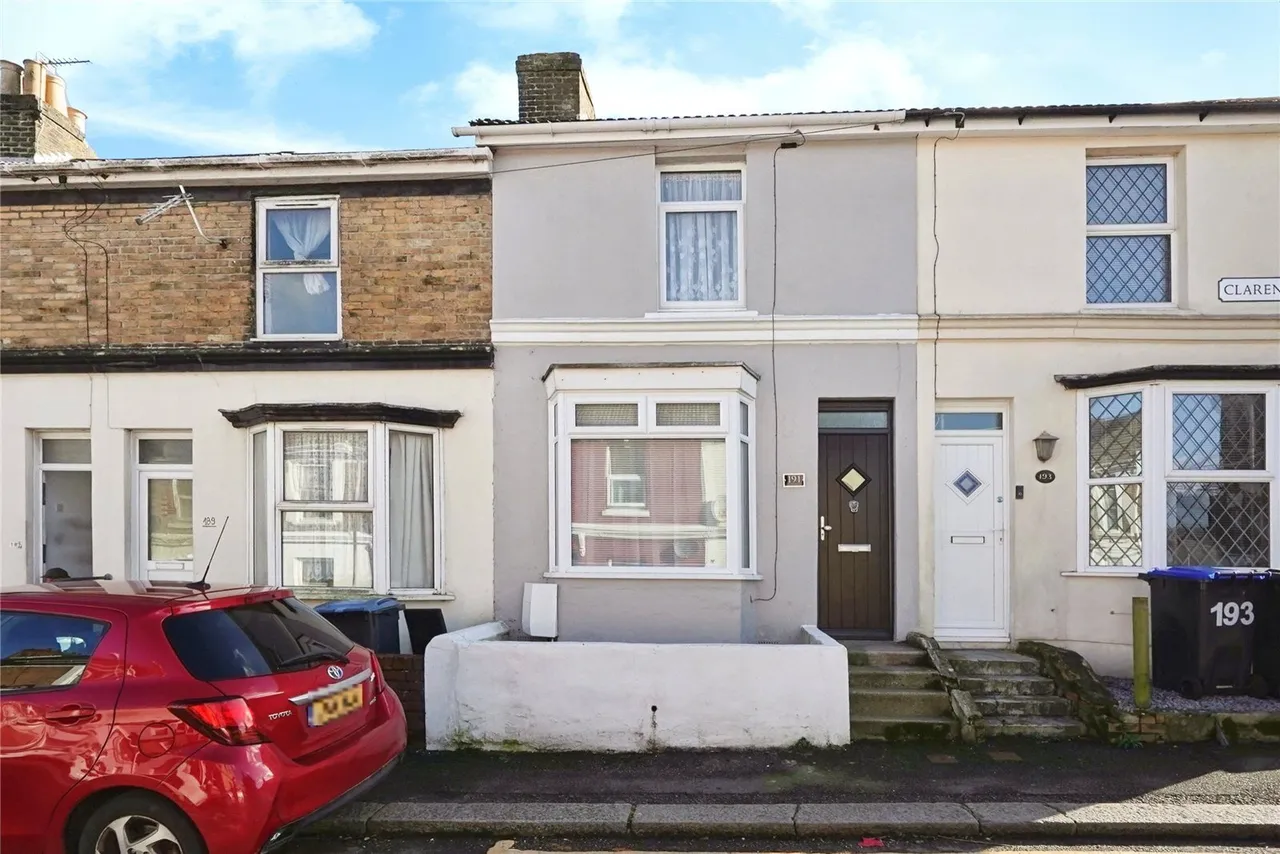 2 bed house for sale — Clarendon Place, Dover, Kent, CT17