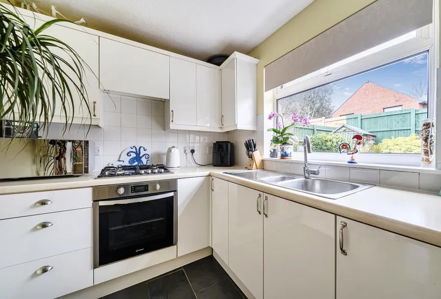 Ash Walk, Brentry, BS10, photo 13