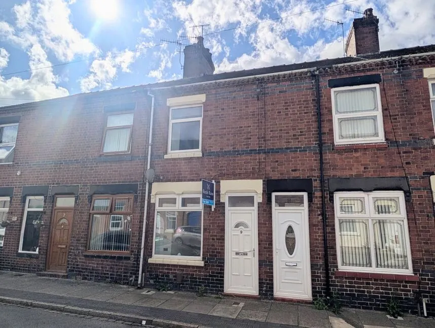 2 bed house for sale — Compton Street, Stoke-on-Trent, Staffordshire, ST1