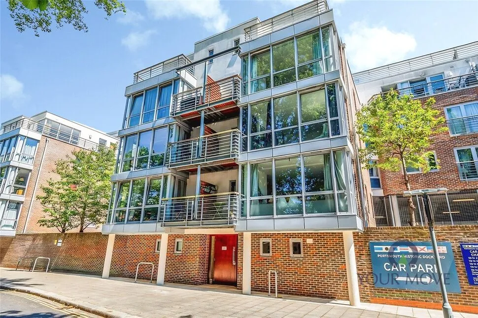 flat for sale — Admiralty Road, Portsmouth, Hampshire, PO1